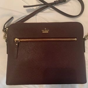 Kate spade charging crossbody